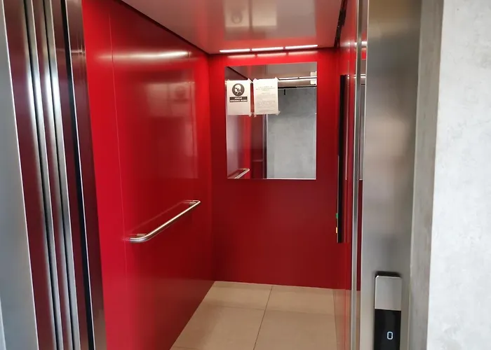 Arena בית אירוח