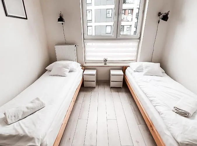 Arena בית אירוח *